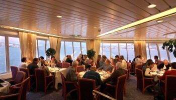1548636384.5099_r272_Hurtigruten Cruise Lines MS Nordkapp Interior Dining 4.jpg